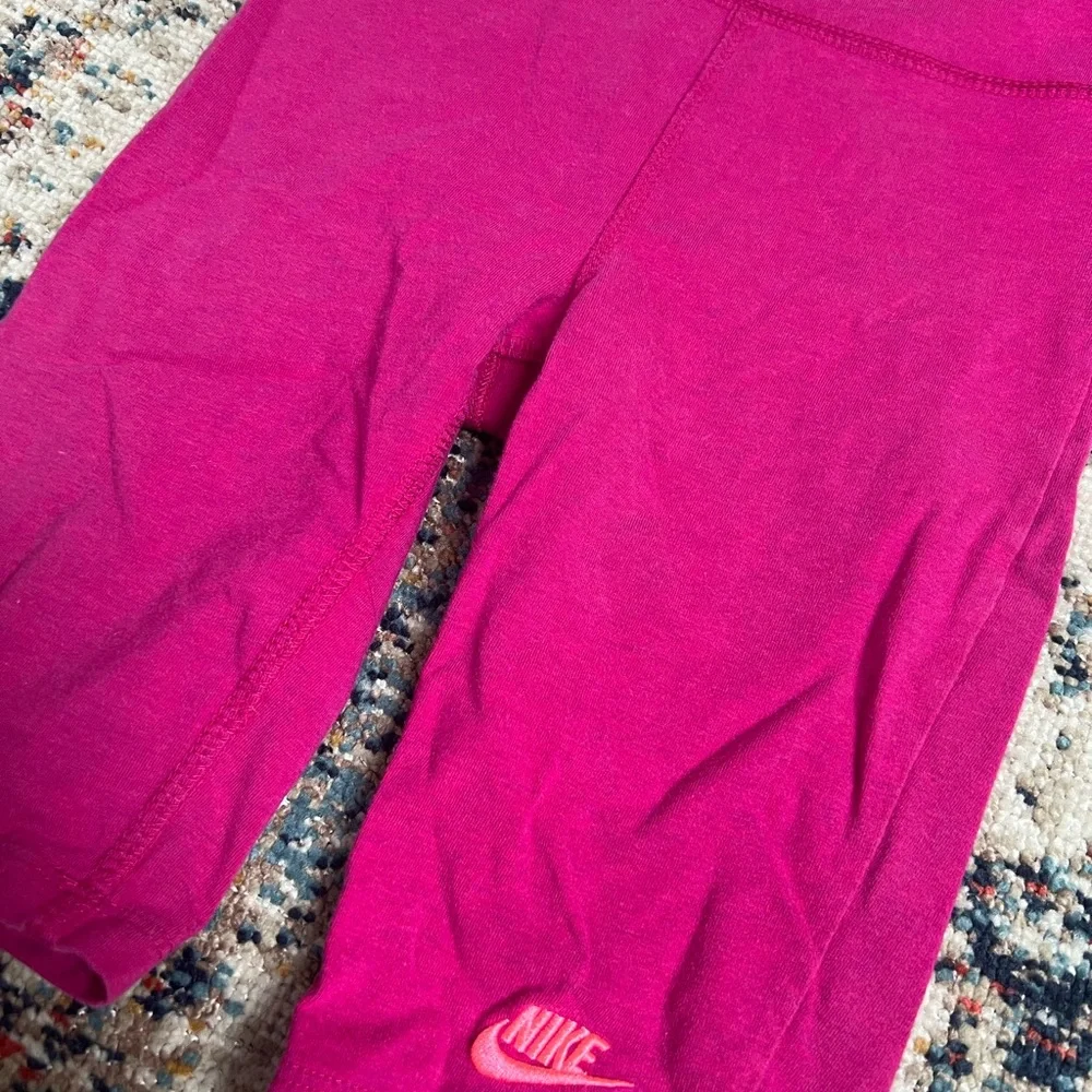 Girls Nike Biker Cotton Shorts - Picture 2 of 4